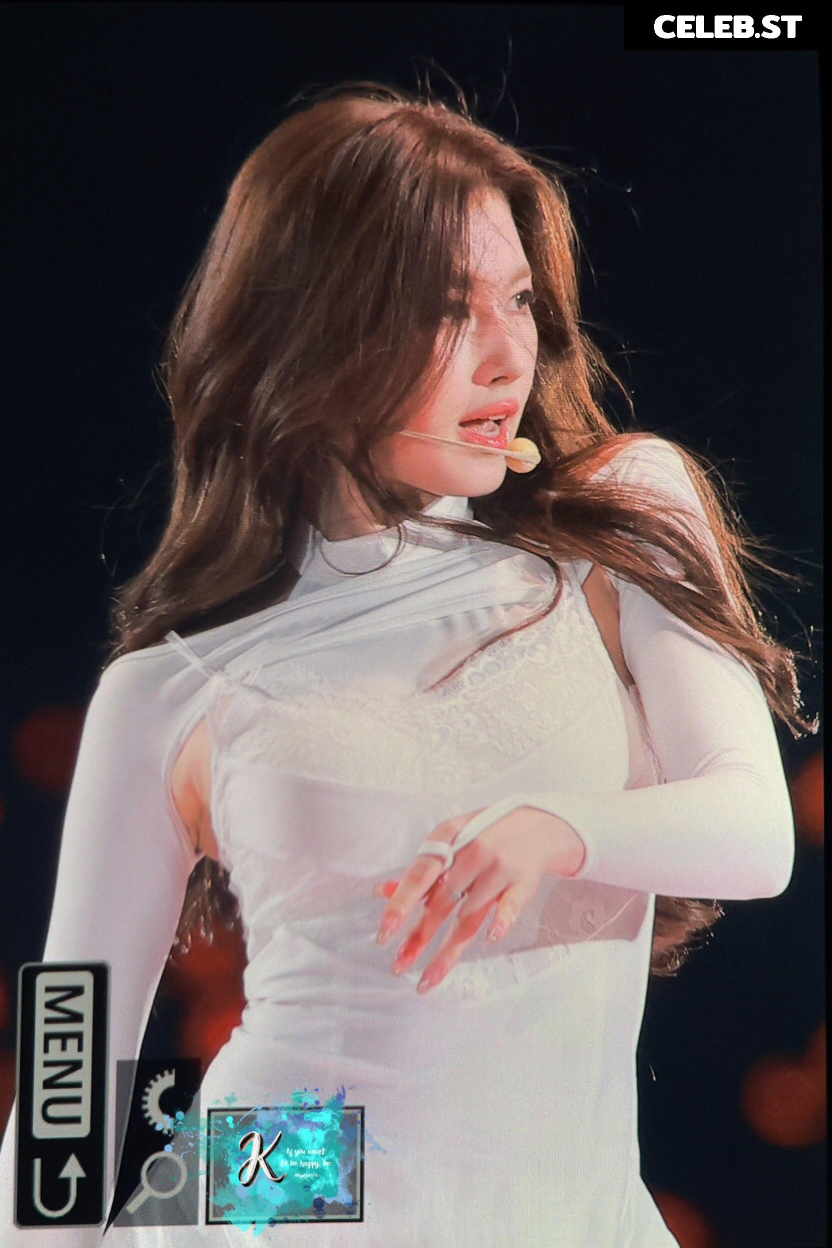 Minatozaki Sana (TWICE) Image 23683313