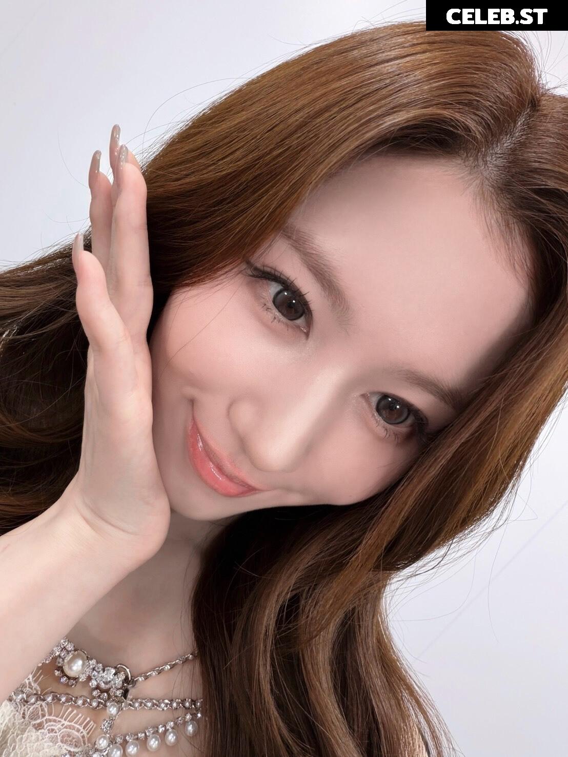 Minatozaki Sana (TWICE) Image 23683311