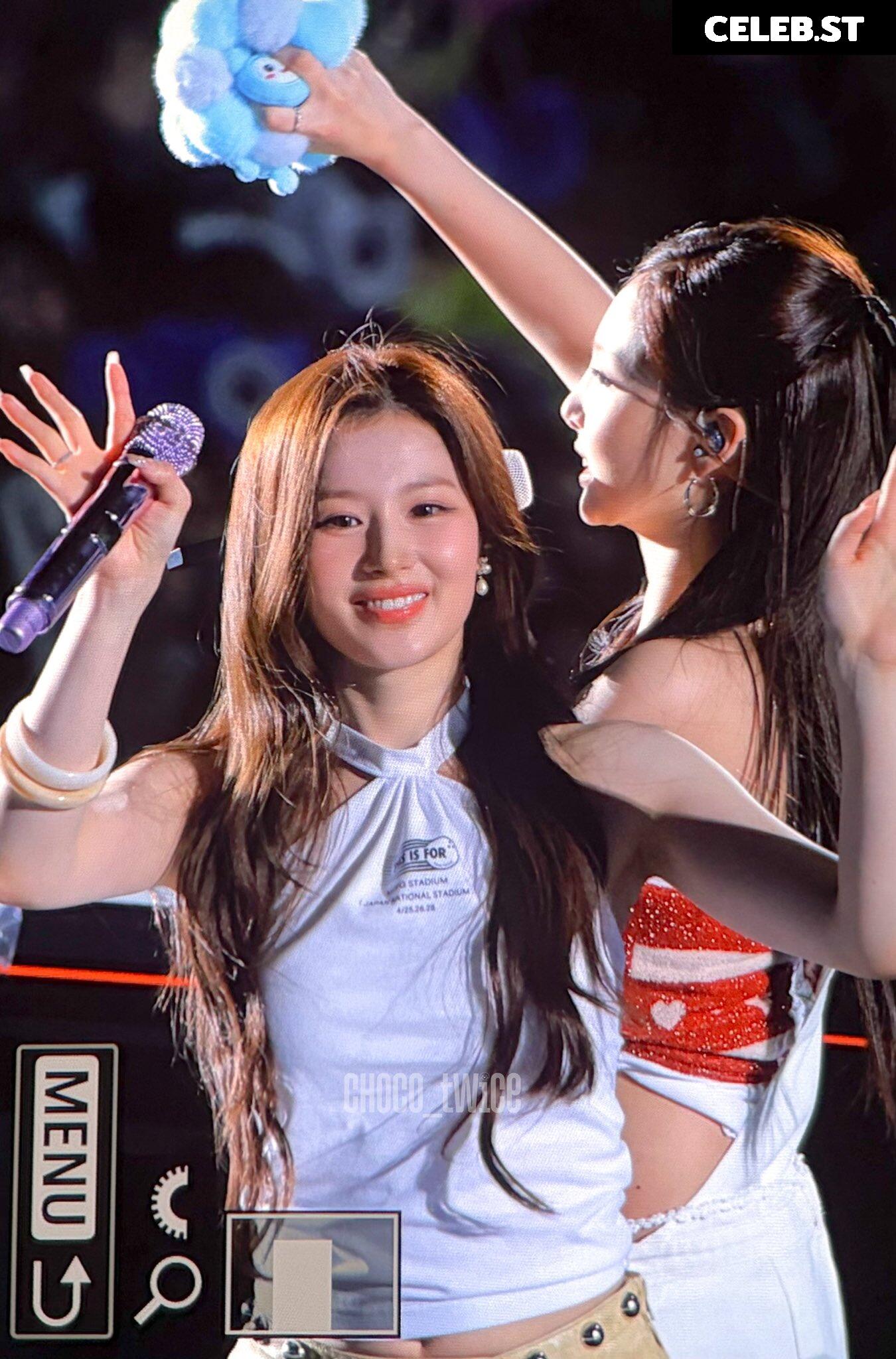 Minatozaki Sana (TWICE) Image 23683310