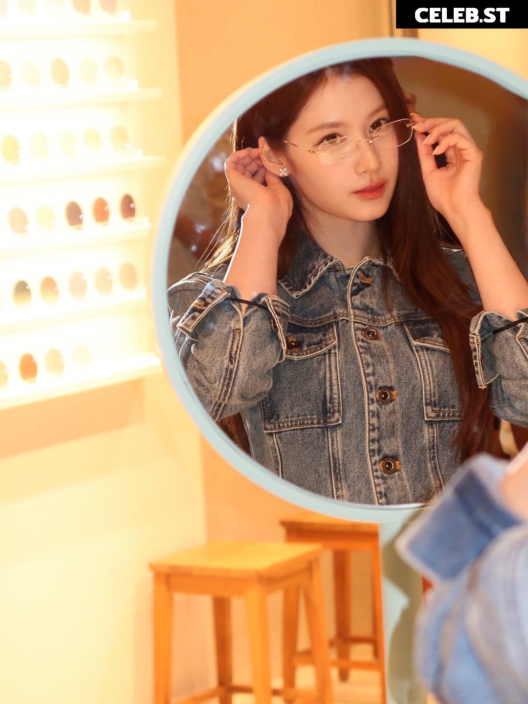 Minatozaki Sana (TWICE) Image 23683361