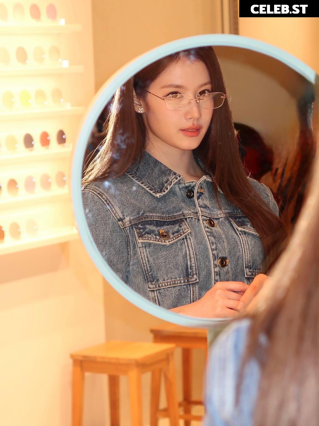 Minatozaki Sana (TWICE) Image 23683366