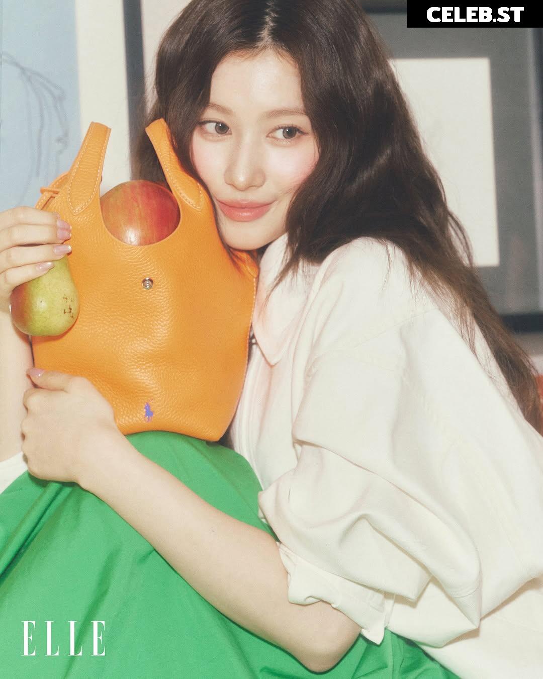 Minatozaki Sana (TWICE) Image 23683341