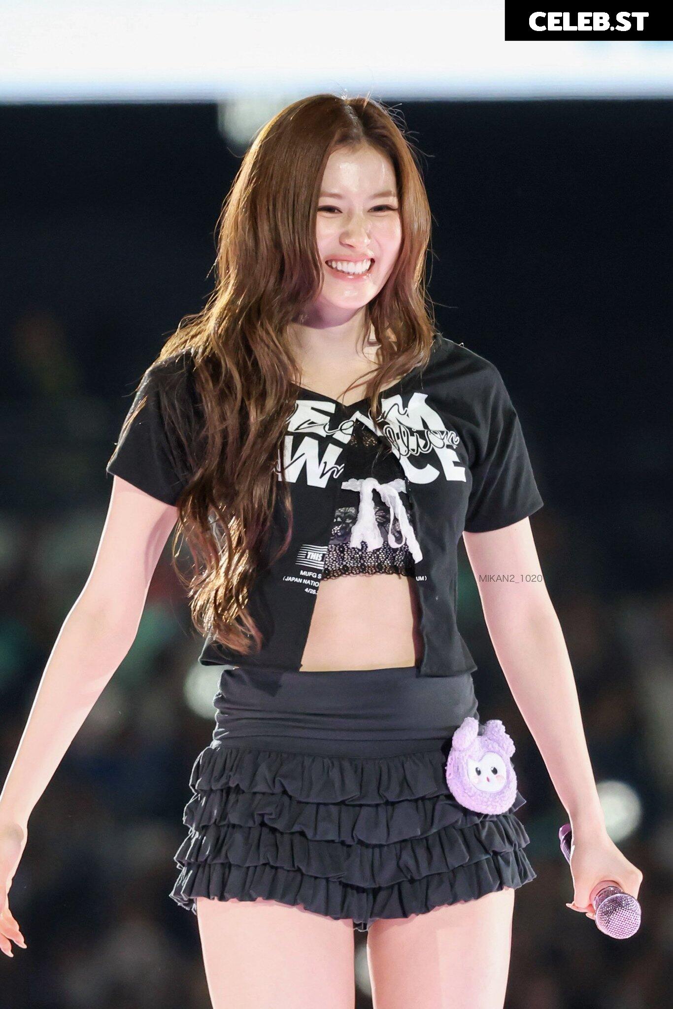 Minatozaki Sana (TWICE) Image 23683299
