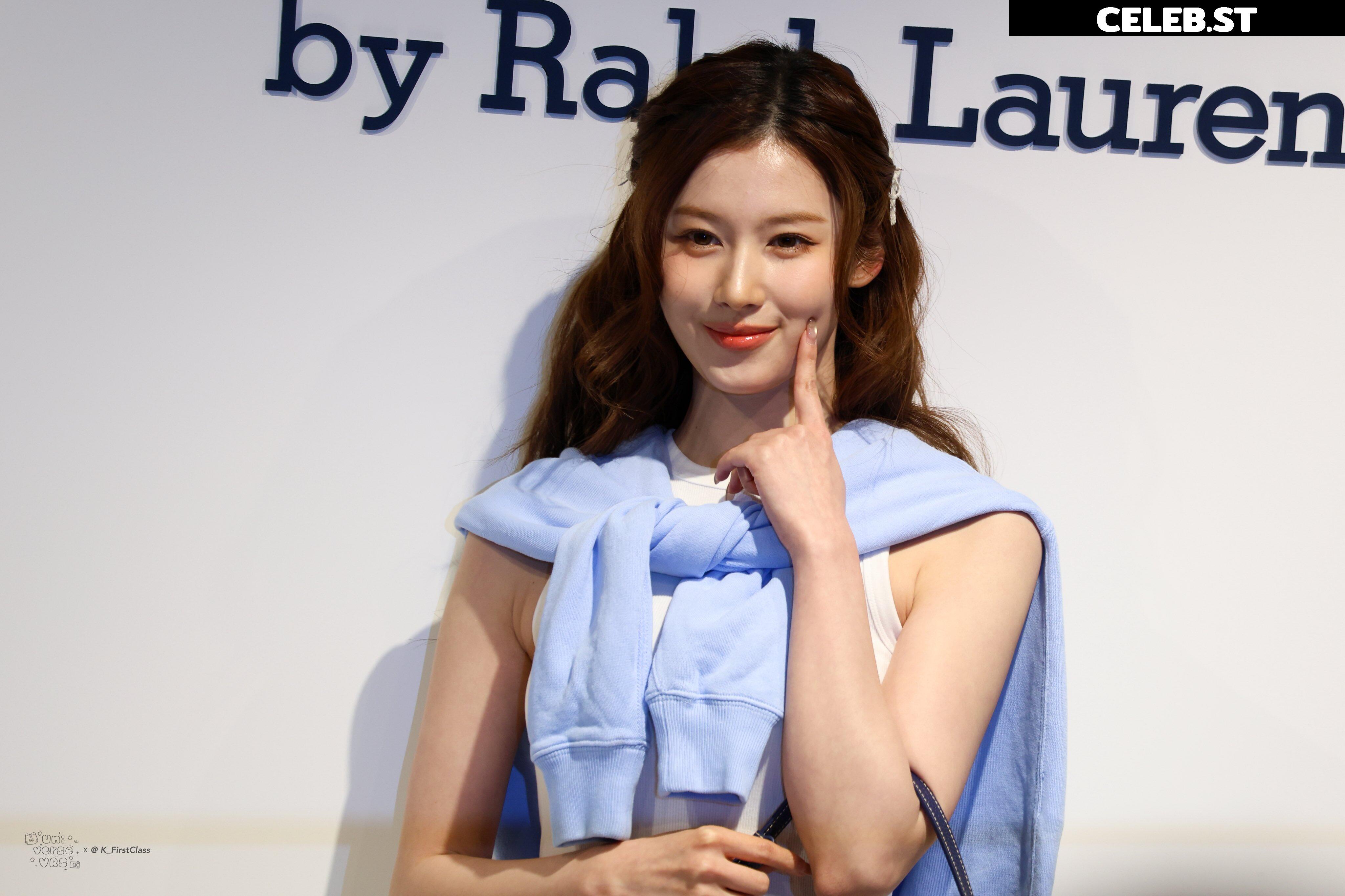 Minatozaki Sana (TWICE) Image 23683280
