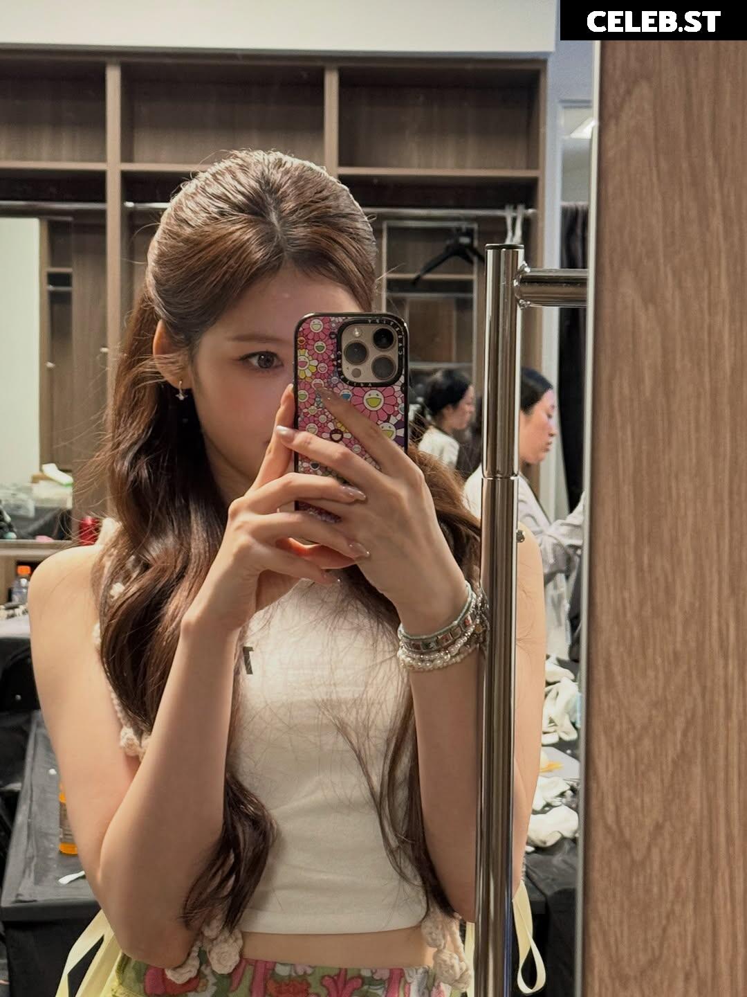 Minatozaki Sana (TWICE) Image 23683209