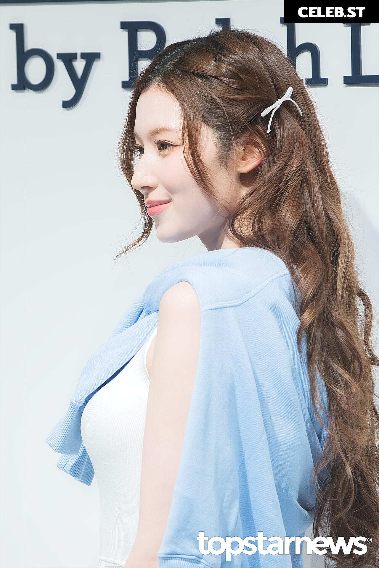 Minatozaki Sana (TWICE) Image 23683254