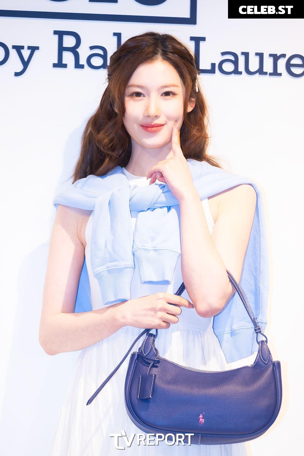 Minatozaki Sana (TWICE) Image 23683276
