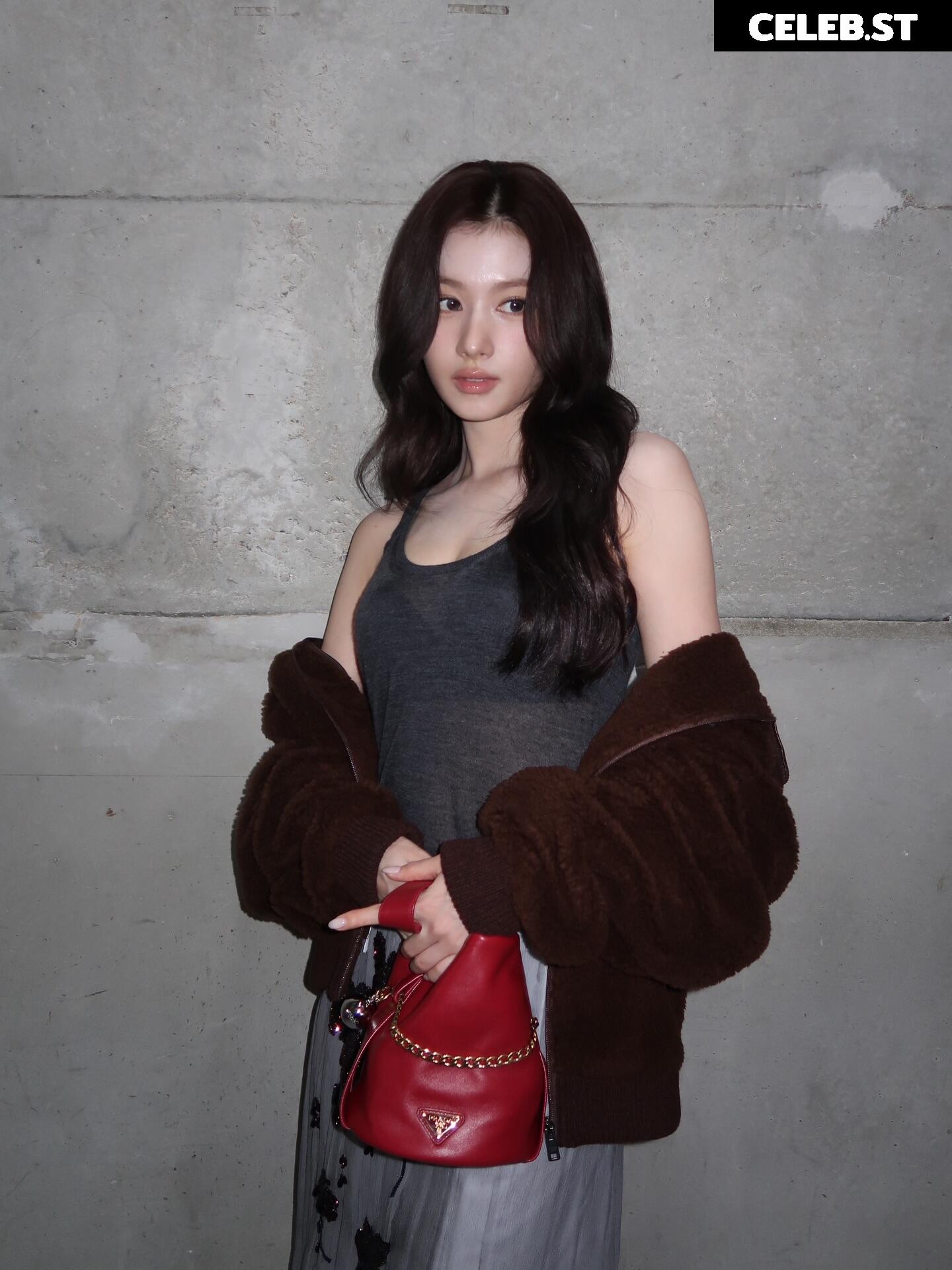 Minatozaki Sana (TWICE) Image 23682957