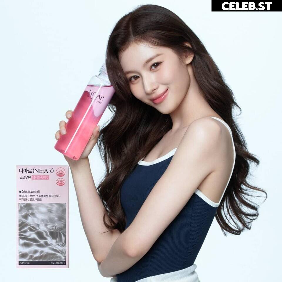 Minatozaki Sana (TWICE) Image 23682972