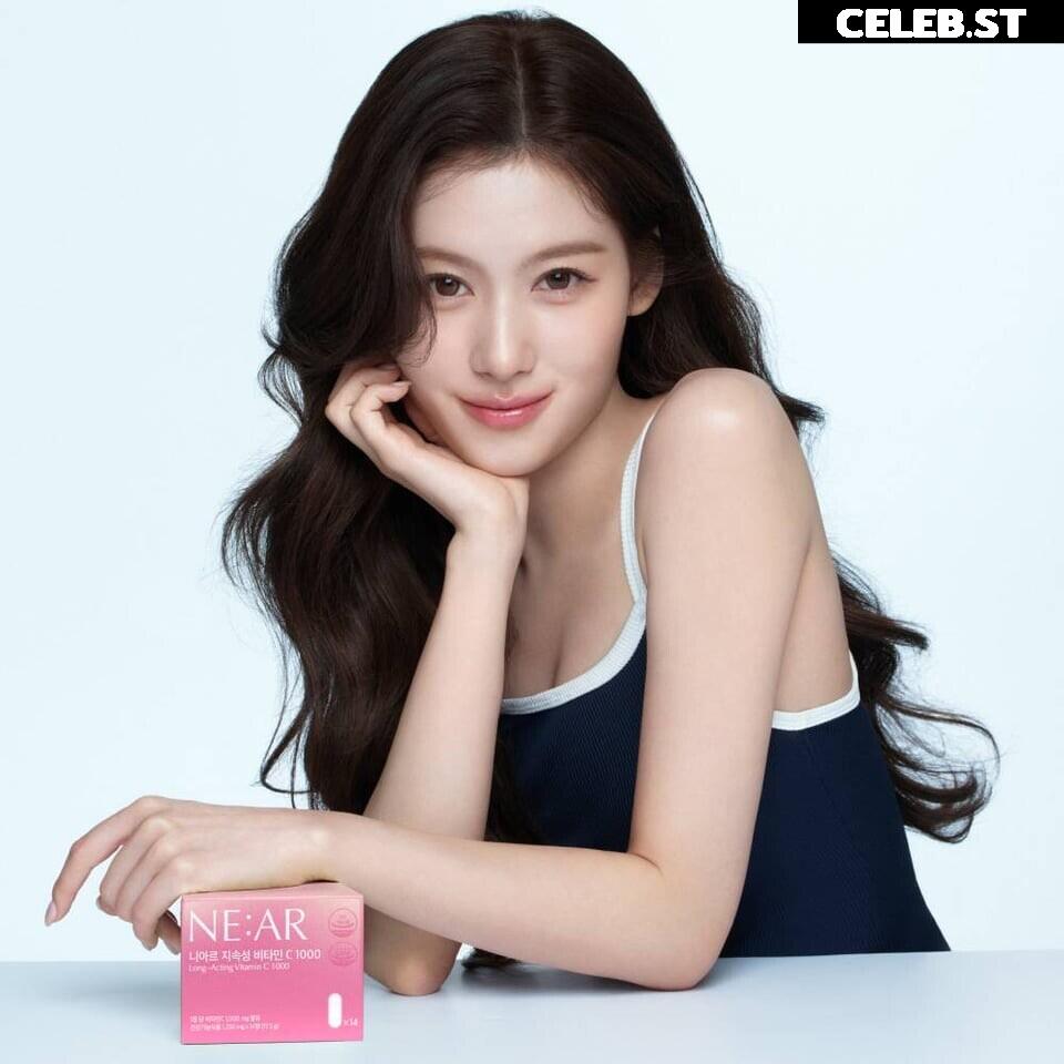 Minatozaki Sana (TWICE) Image 23682970