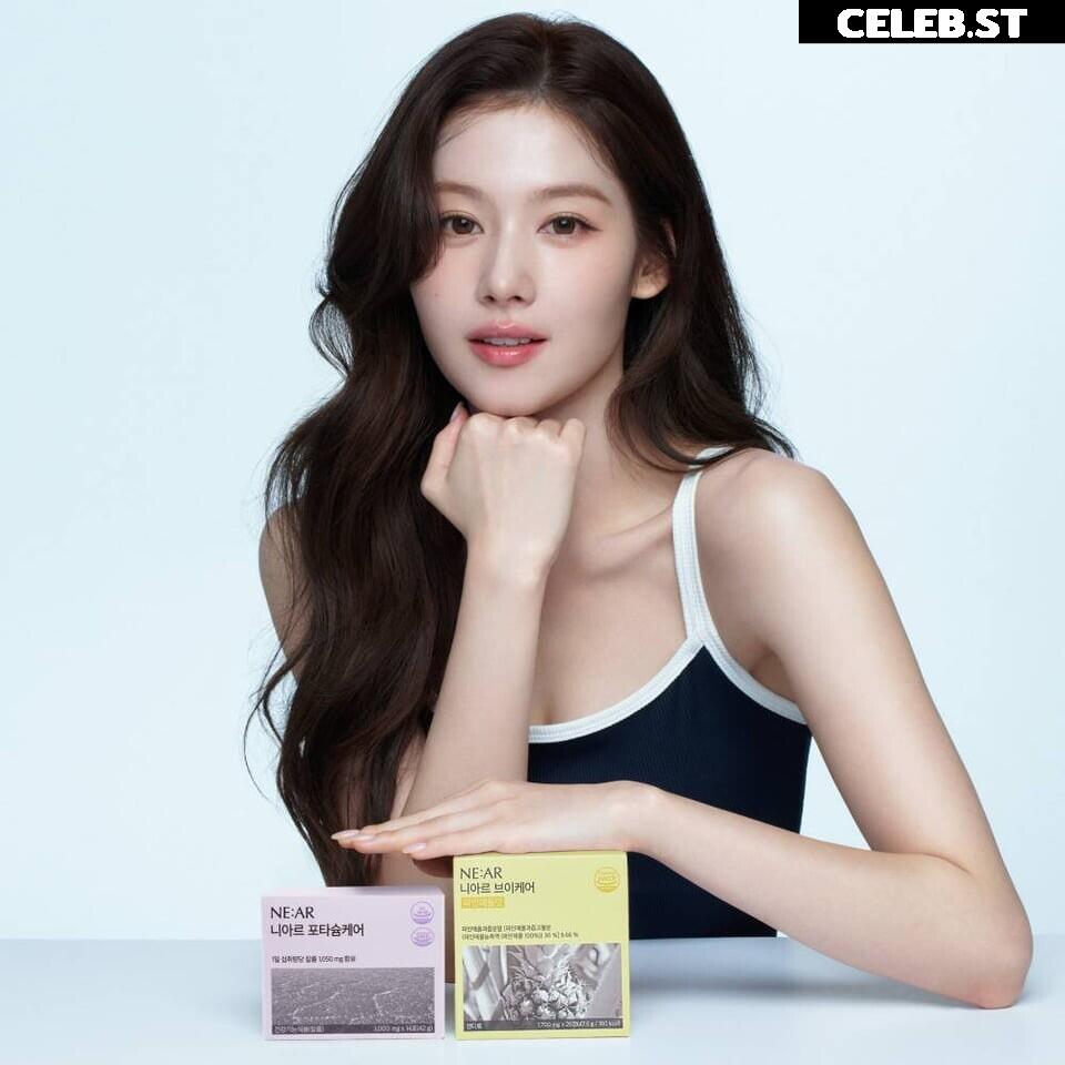 Minatozaki Sana (TWICE) Image 23682976
