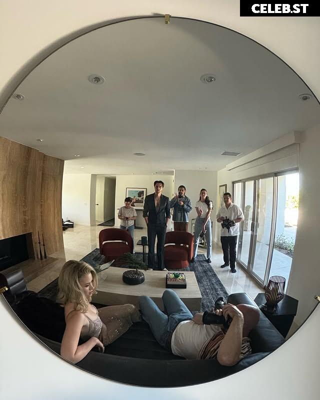 Virginia Gardner Image 23555520