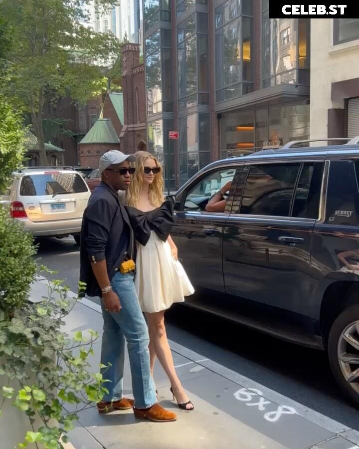 Virginia Gardner Image 23555557