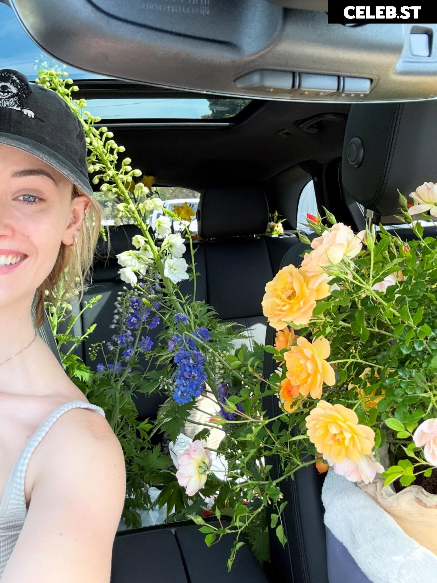 Virginia Gardner Image 23555490