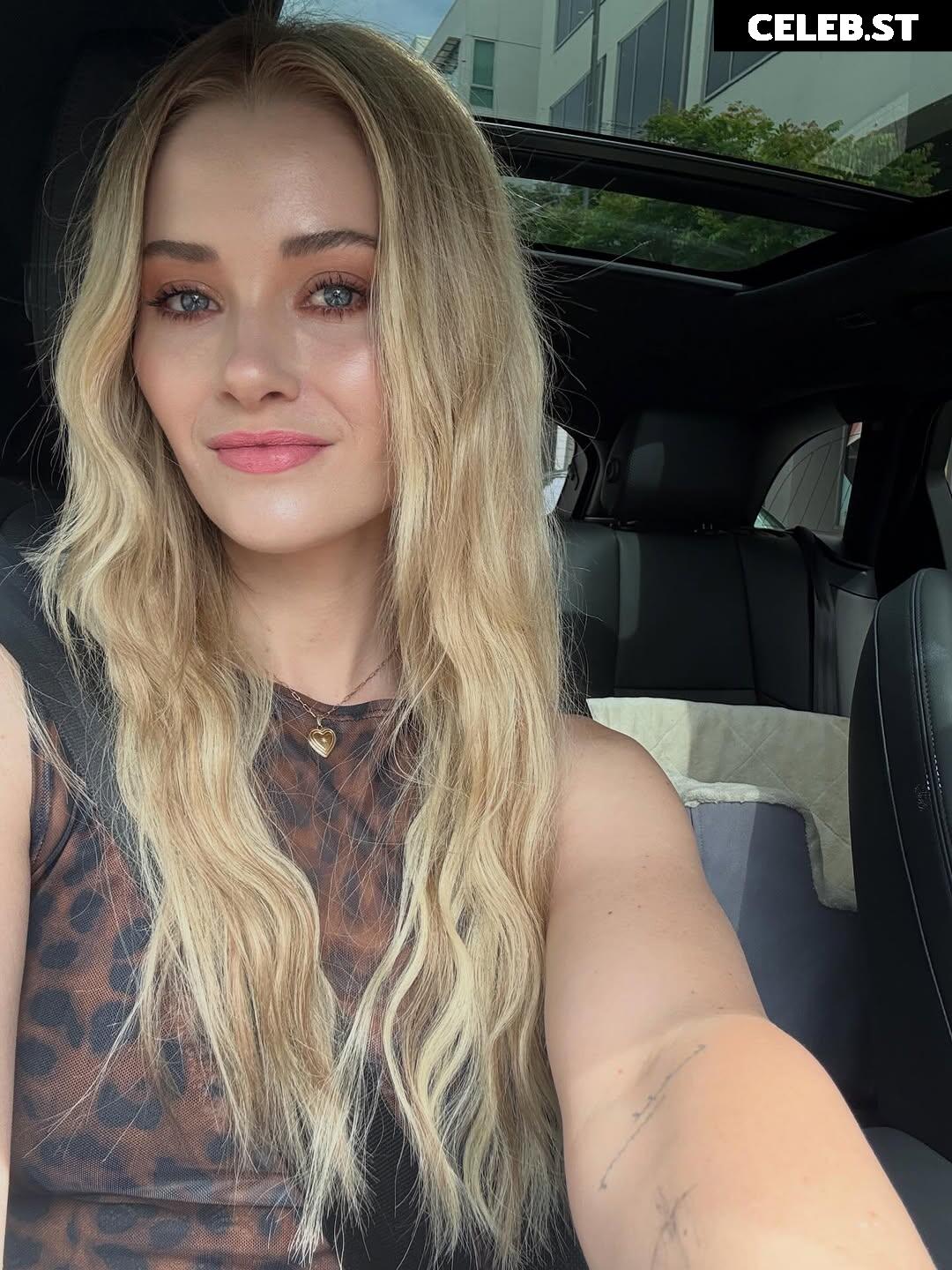 Virginia Gardner Image 23555499