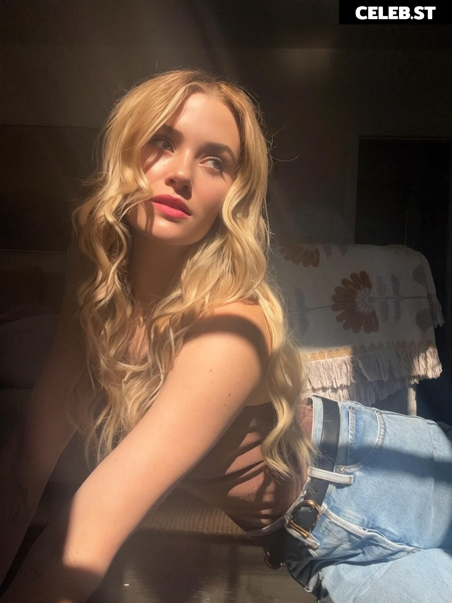 Virginia Gardner Image 23555485
