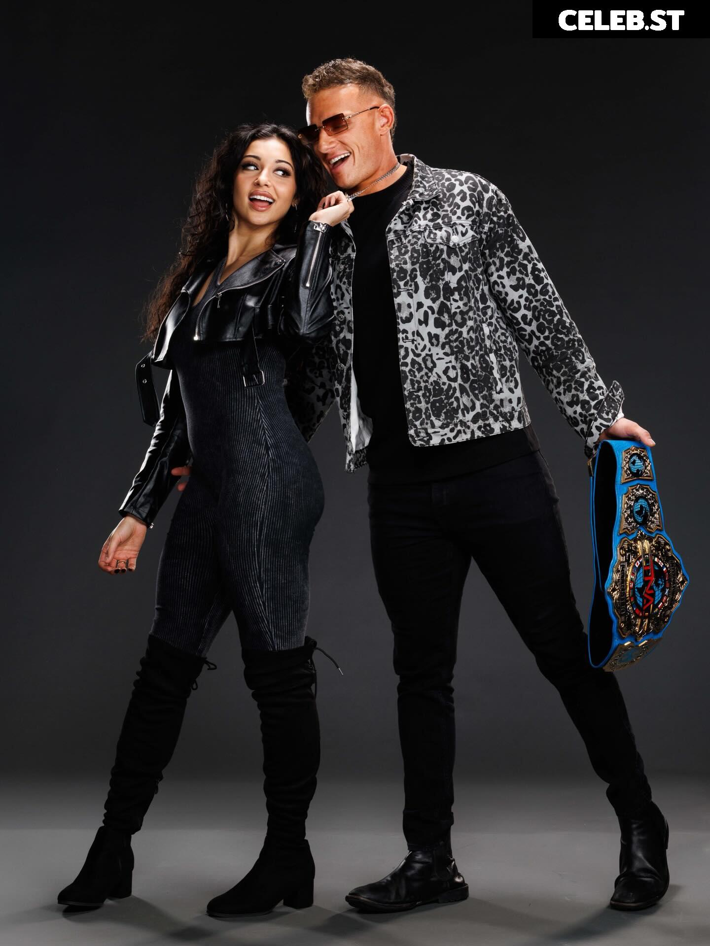 Arianna grace /  bianca carelli Image 23555174