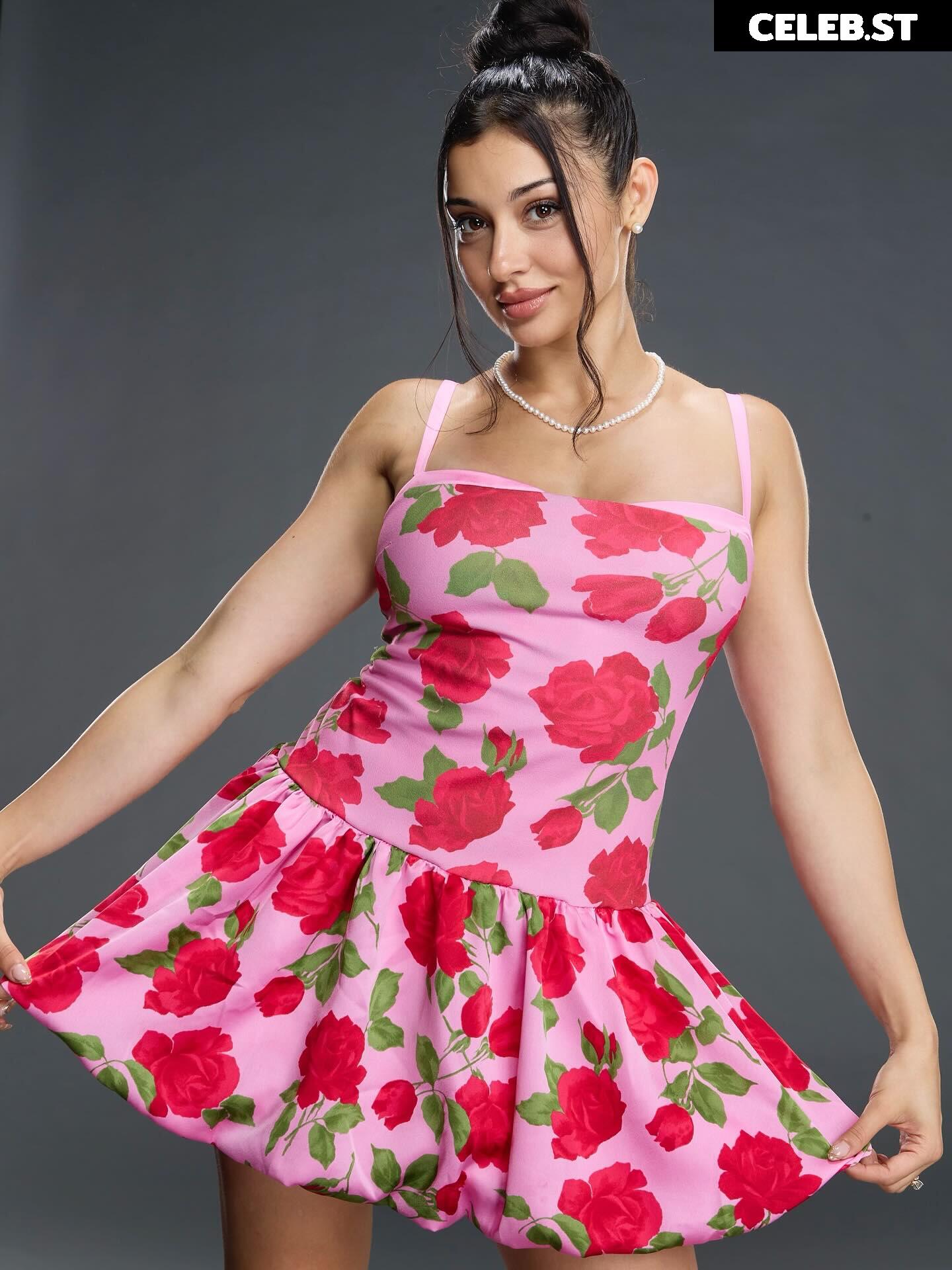 Arianna grace /  bianca carelli Image 23555008