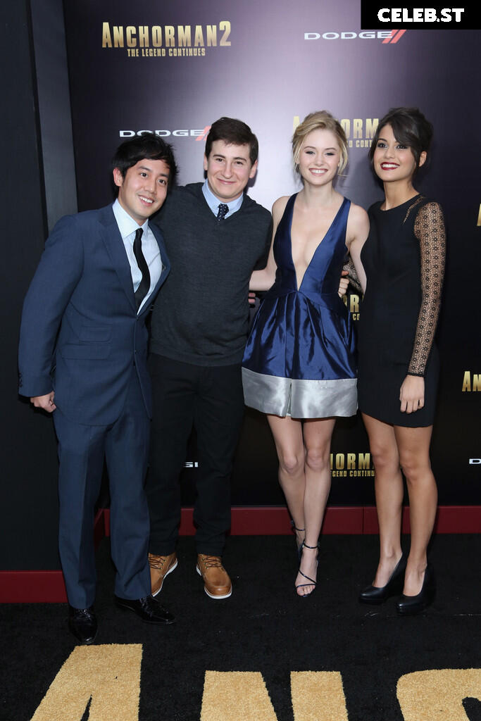 Virginia Gardner Image 23555378