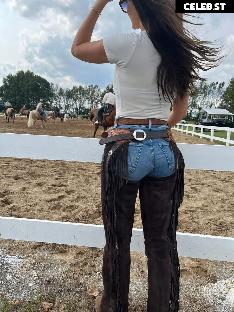 Kacey Musgraves Image 23554794