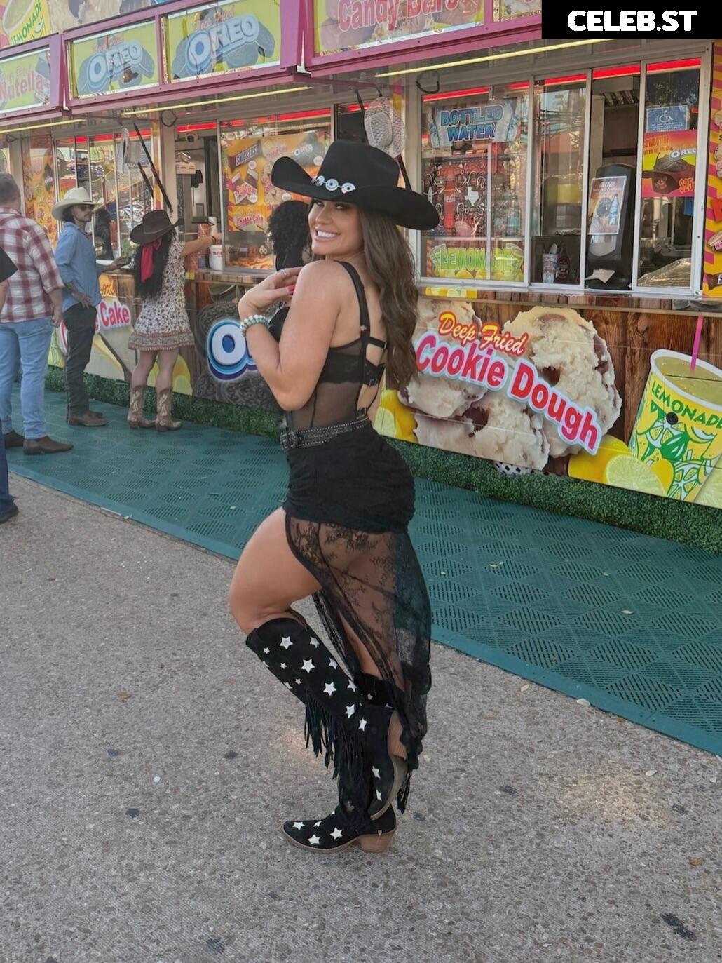 Brooke Adams Image 23554067