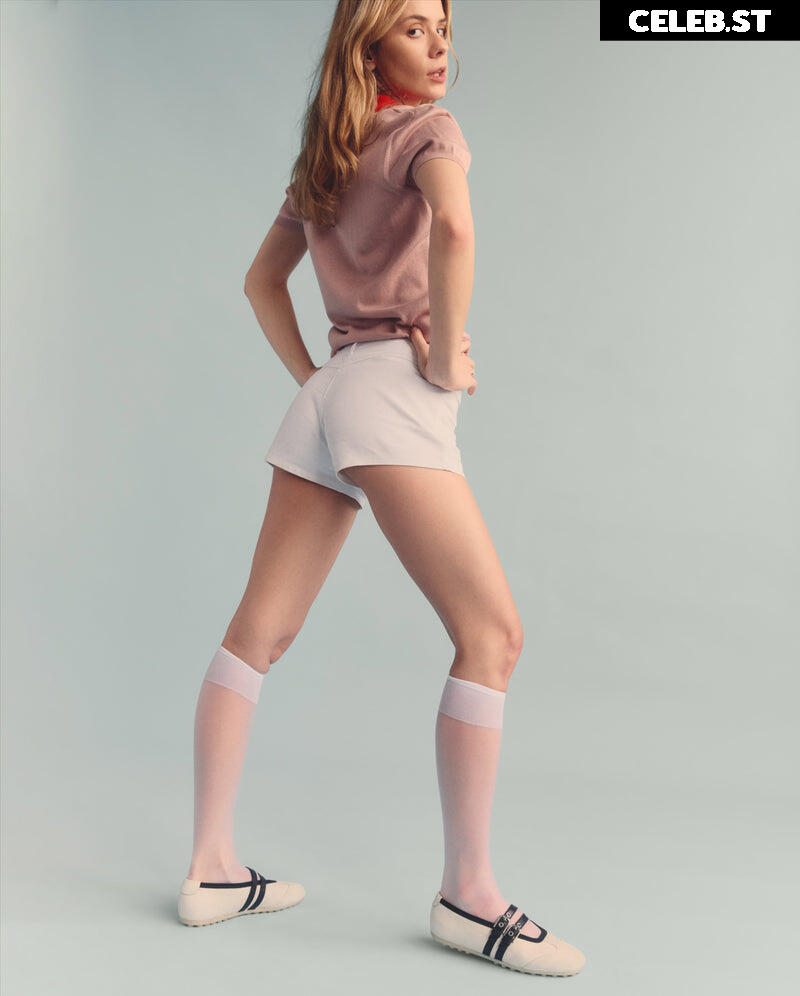 Dasha Nekrasova Image 23551600