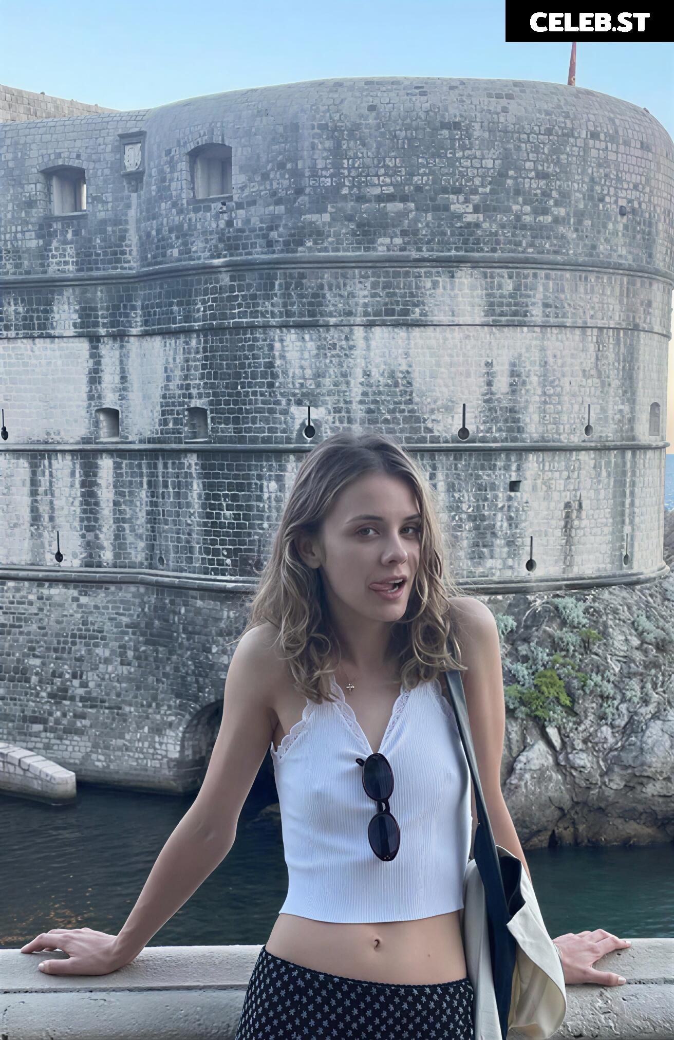 Dasha Nekrasova Image 23551653