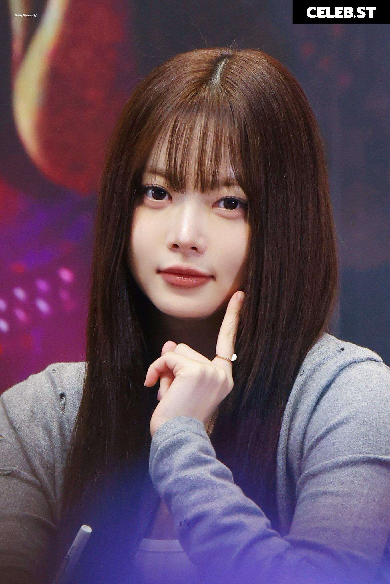 Hong Eunchae 홍은채 | LESSERAFIM Image 23553107