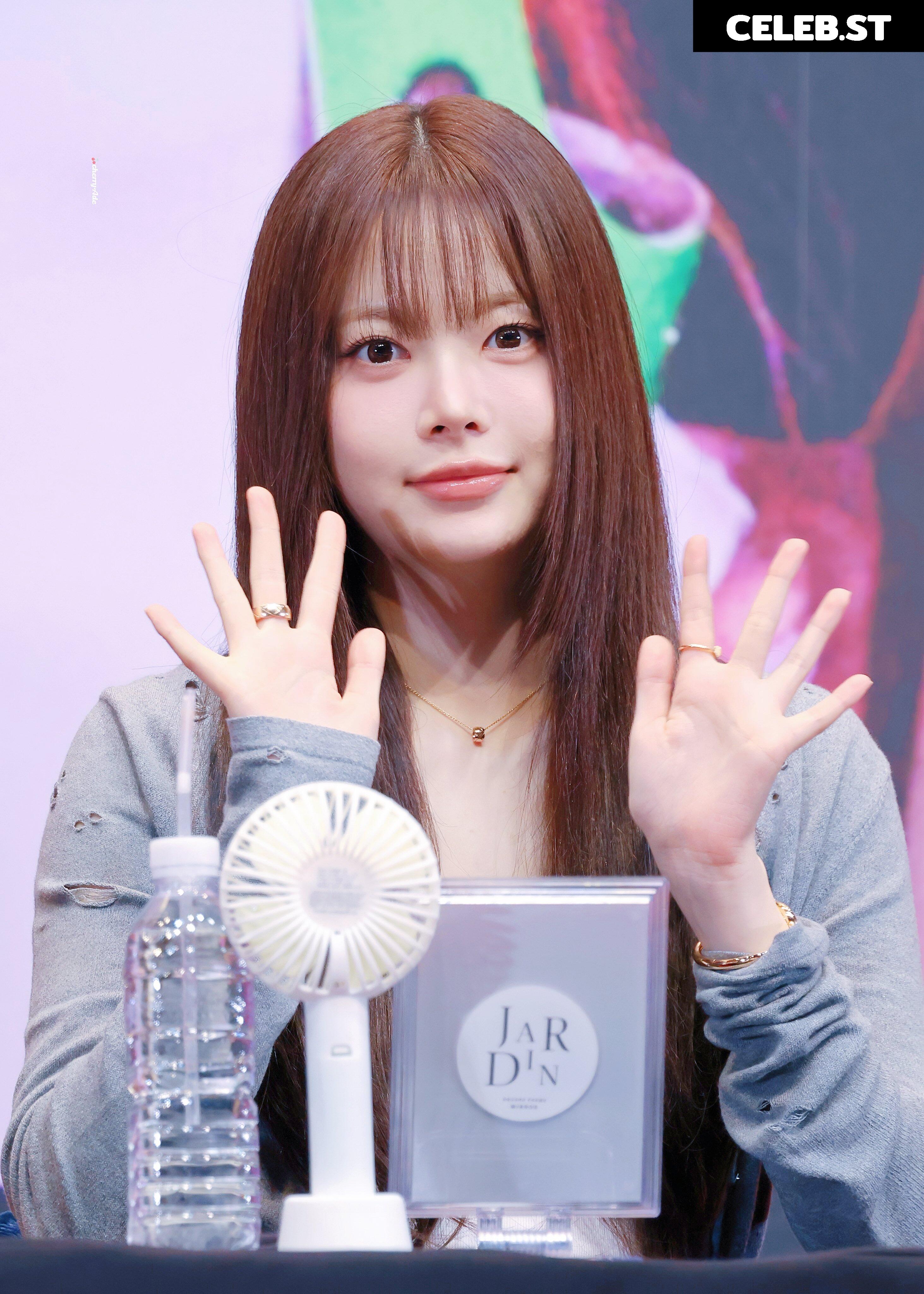 Hong Eunchae 홍은채 | LESSERAFIM Image 23553109