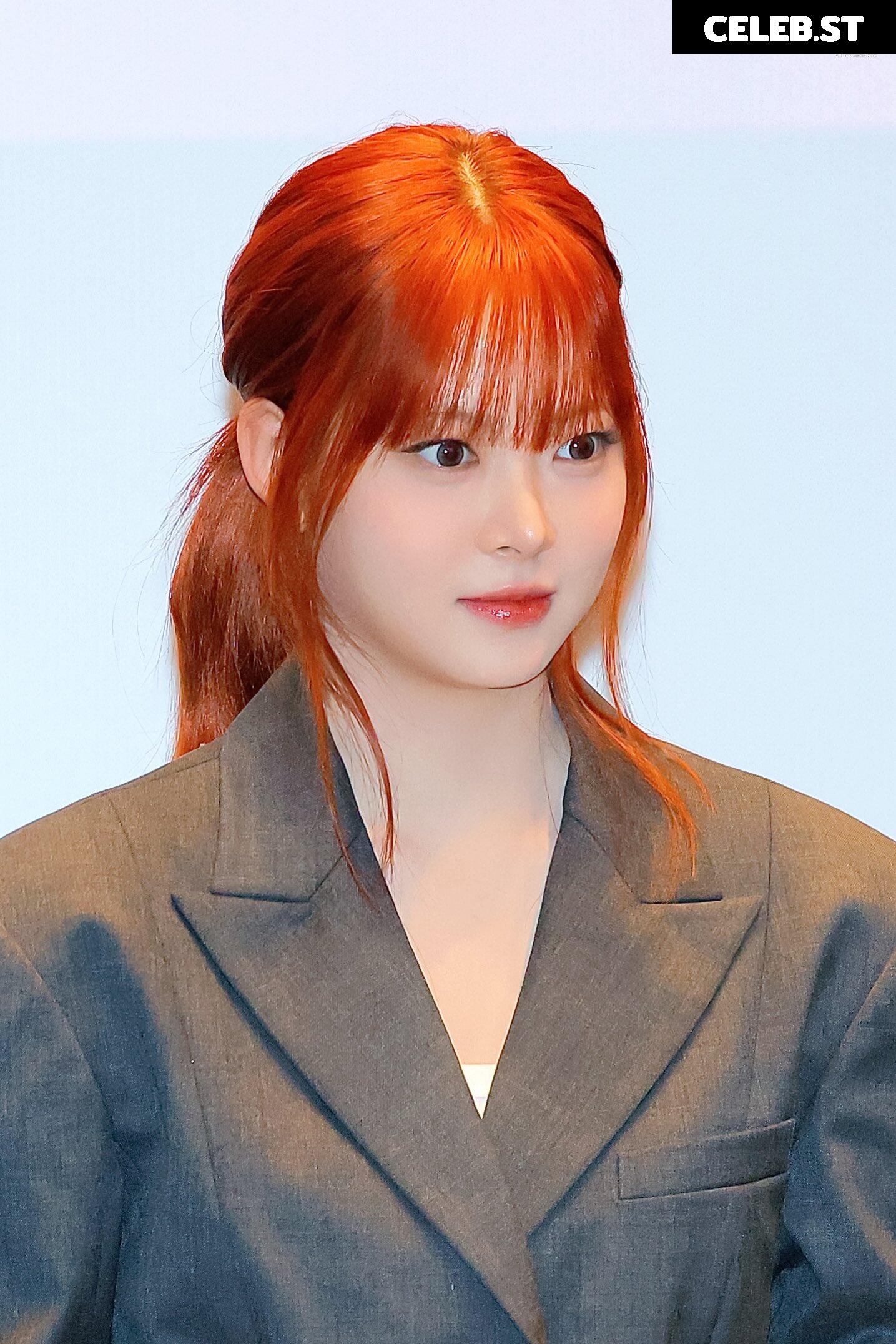 Hong Eunchae 홍은채 | LESSERAFIM Image 23553161