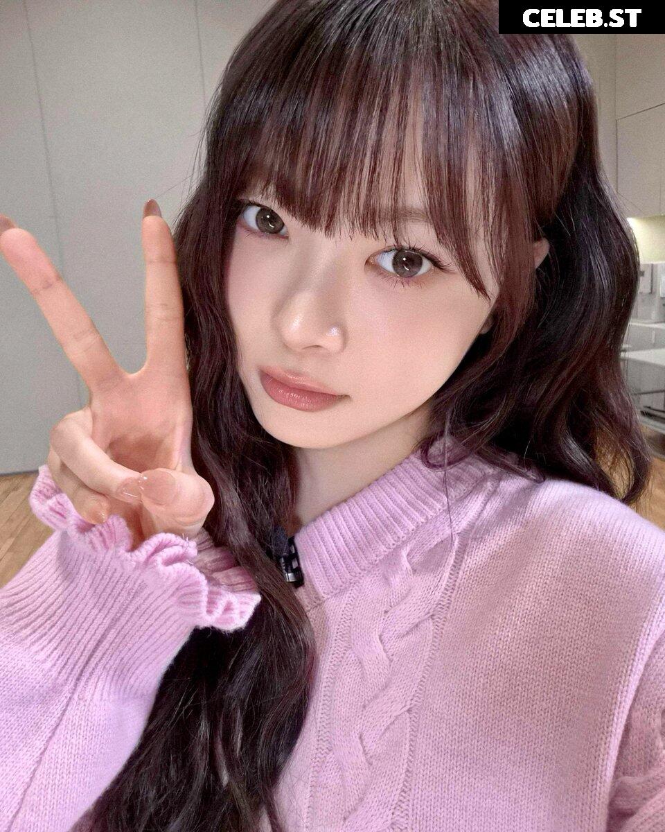 Hong Eunchae 홍은채 | LESSERAFIM Image 23553145