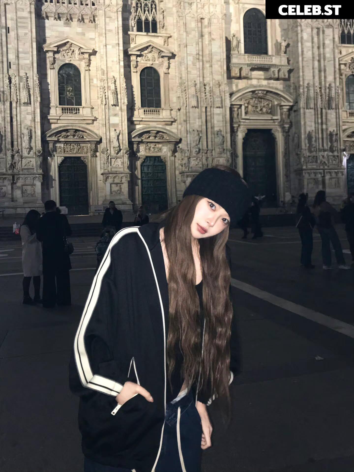 Hong Eunchae 홍은채 | LESSERAFIM Image 23553027