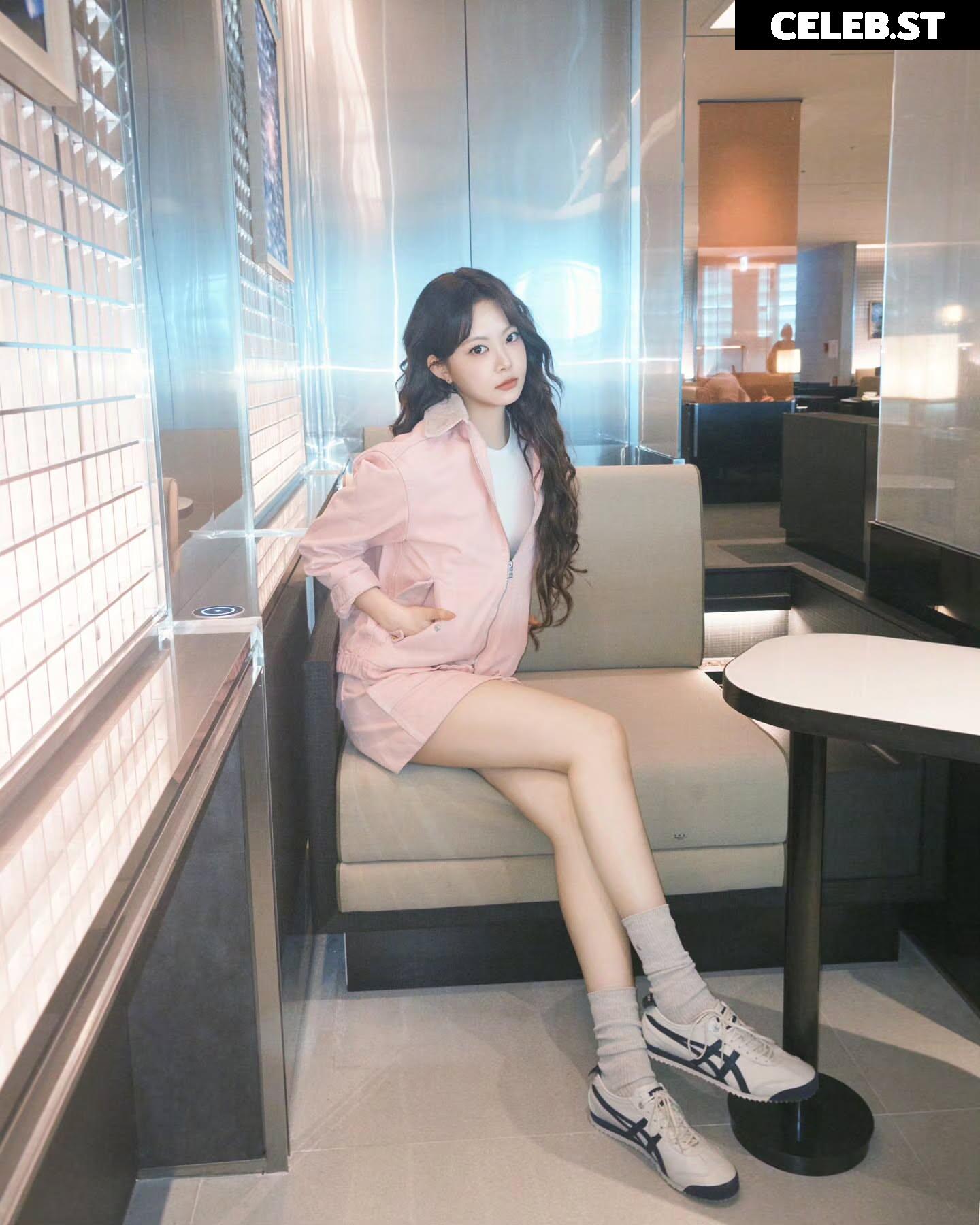 Hong Eunchae 홍은채 | LESSERAFIM Image 23553009