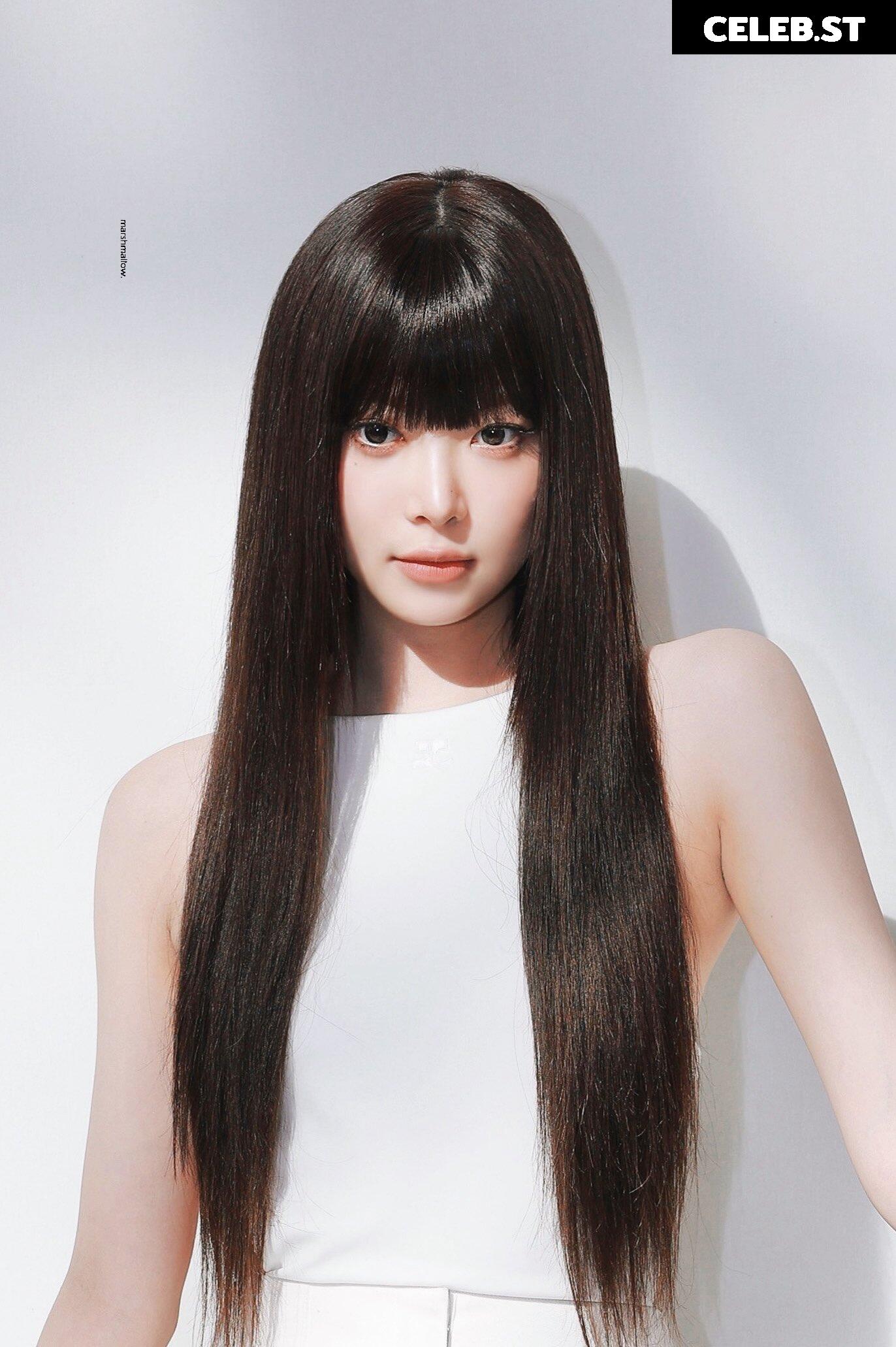 Hong Eunchae 홍은채 | LESSERAFIM Image 23553038