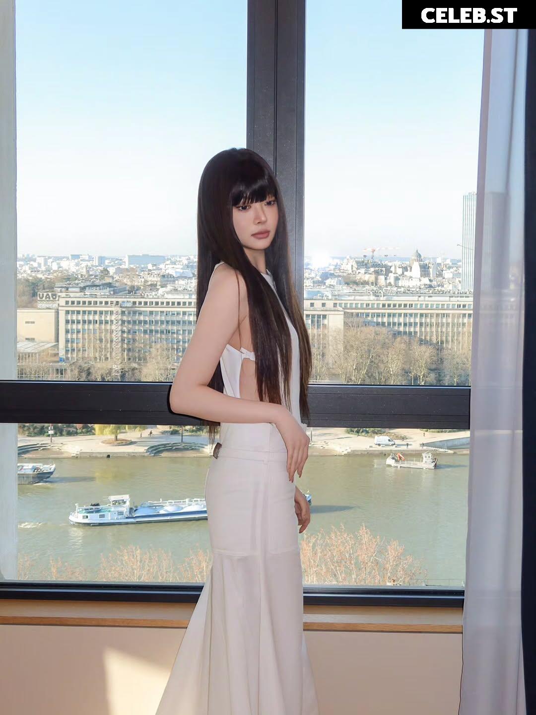 Hong Eunchae 홍은채 | LESSERAFIM Image 23553066