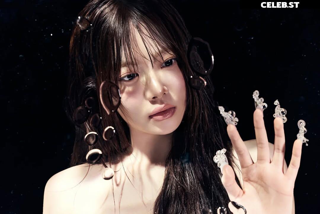 Hong Eunchae 홍은채 | LESSERAFIM Image 23553287