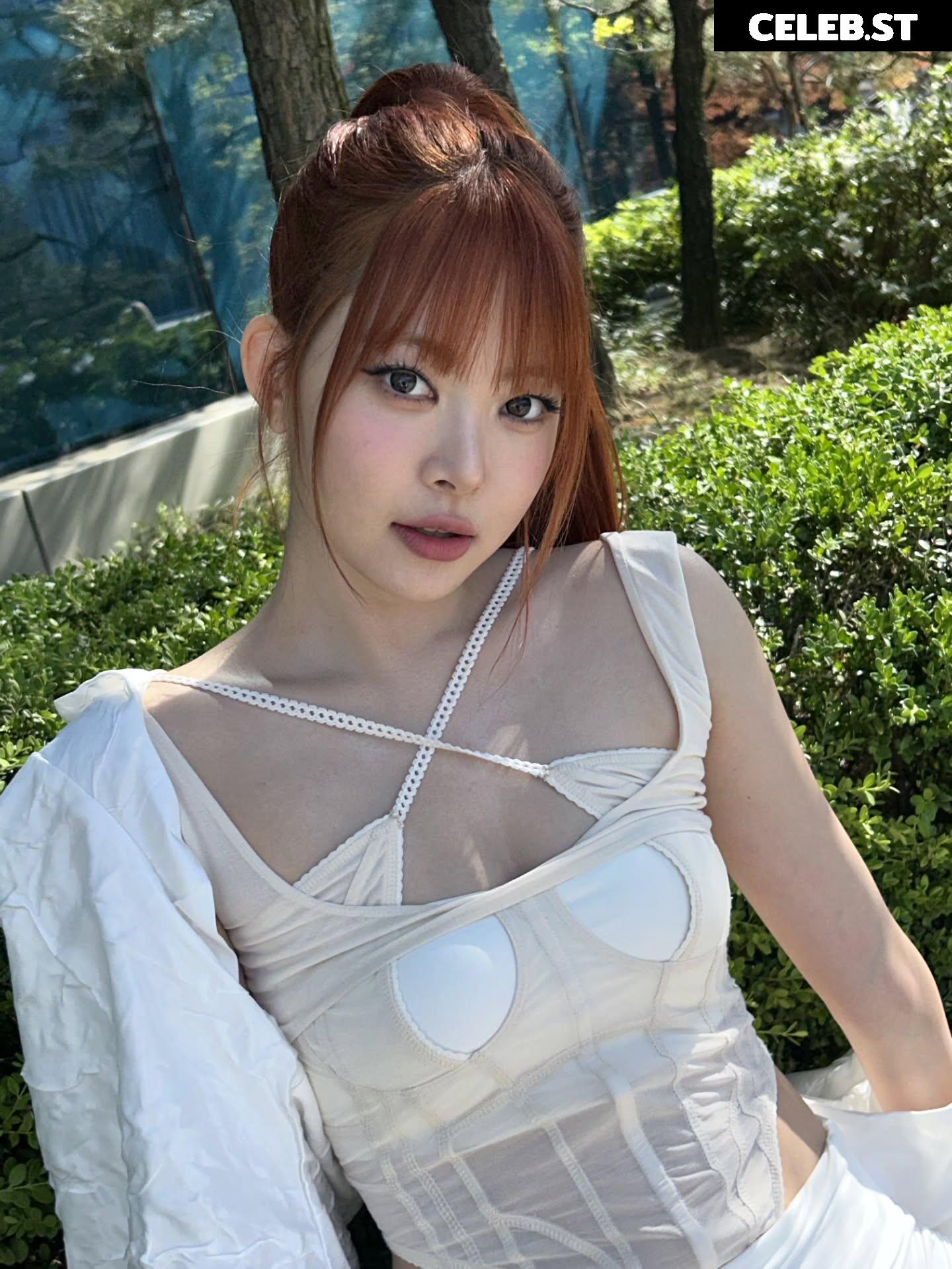 Hong Eunchae 홍은채 | LESSERAFIM Image 23553213