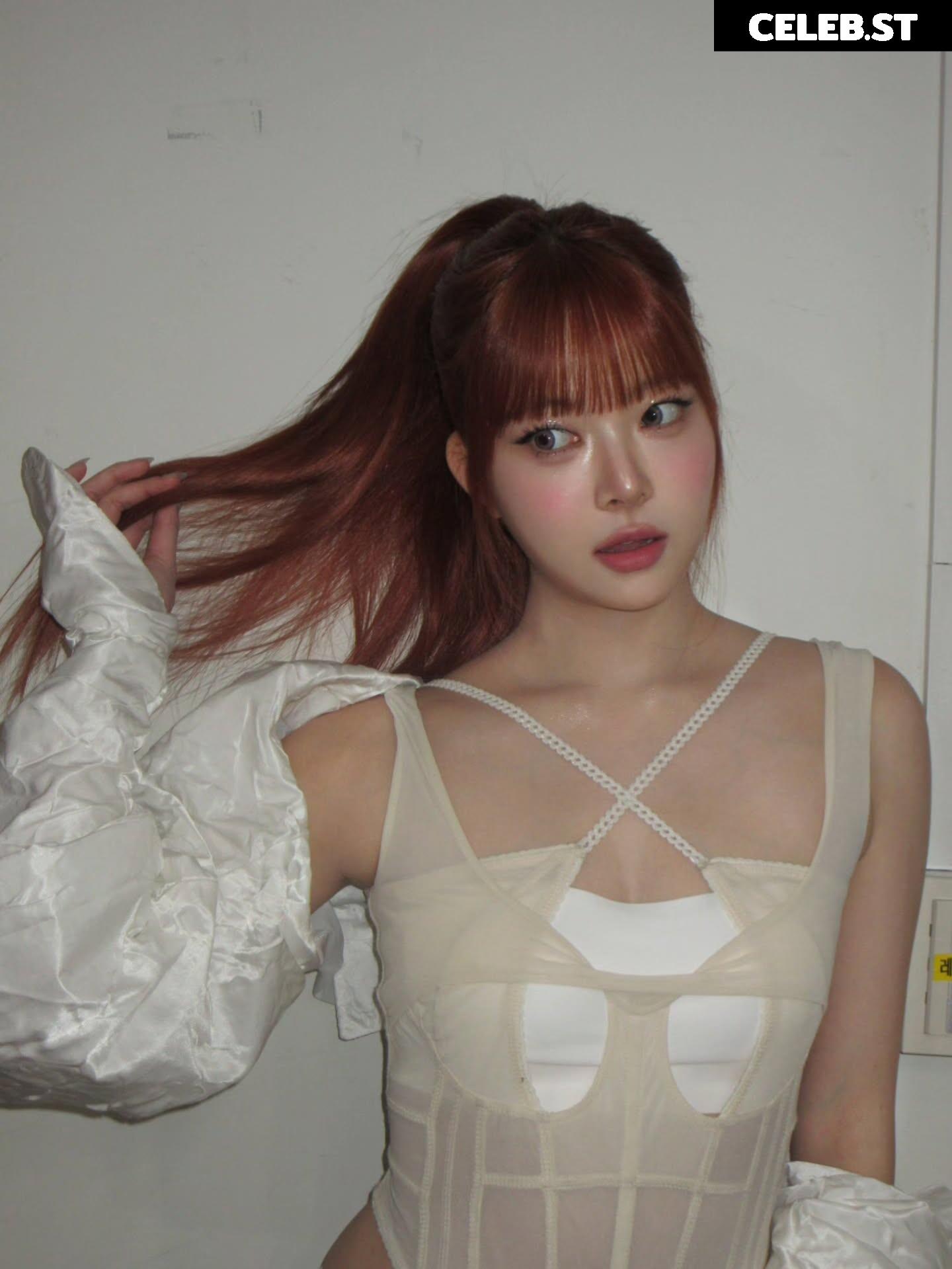Hong Eunchae 홍은채 | LESSERAFIM Image 23553217