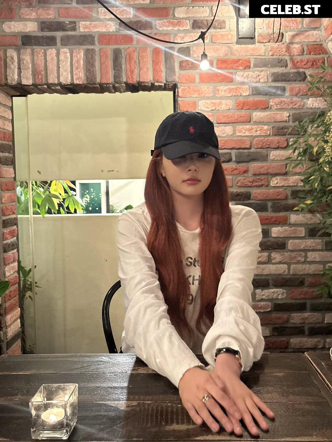 Hong Eunchae 홍은채 | LESSERAFIM Image 23553235