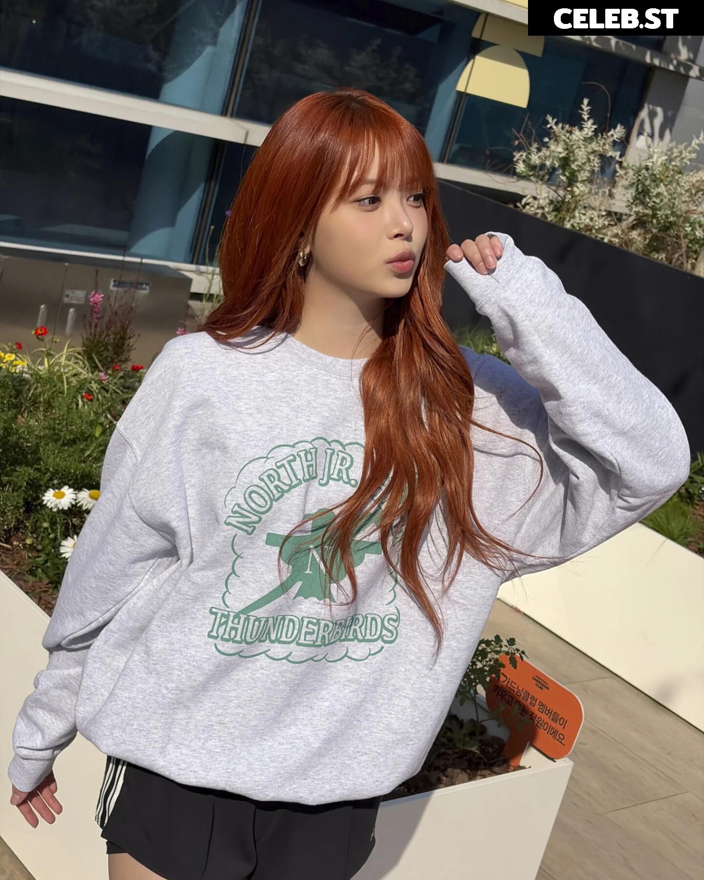 Hong Eunchae 홍은채 | LESSERAFIM Image 23553273