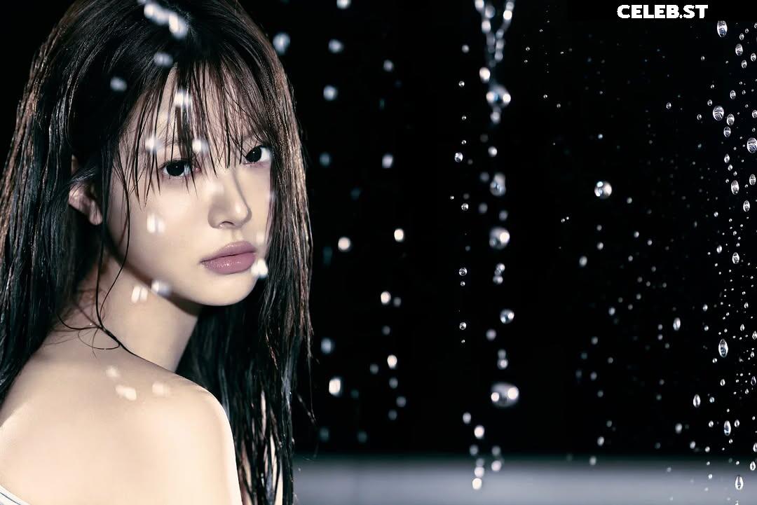 Hong Eunchae 홍은채 | LESSERAFIM Image 23553274