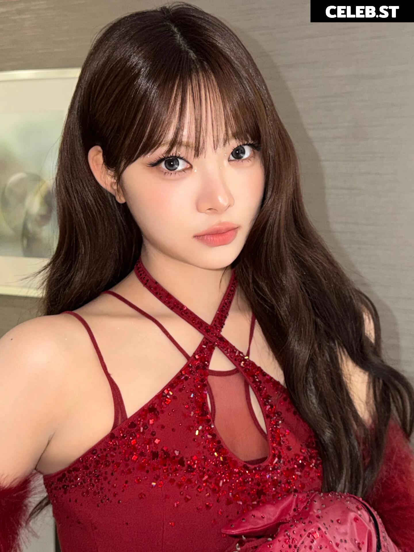 Hong Eunchae 홍은채 | LESSERAFIM Image 23552925
