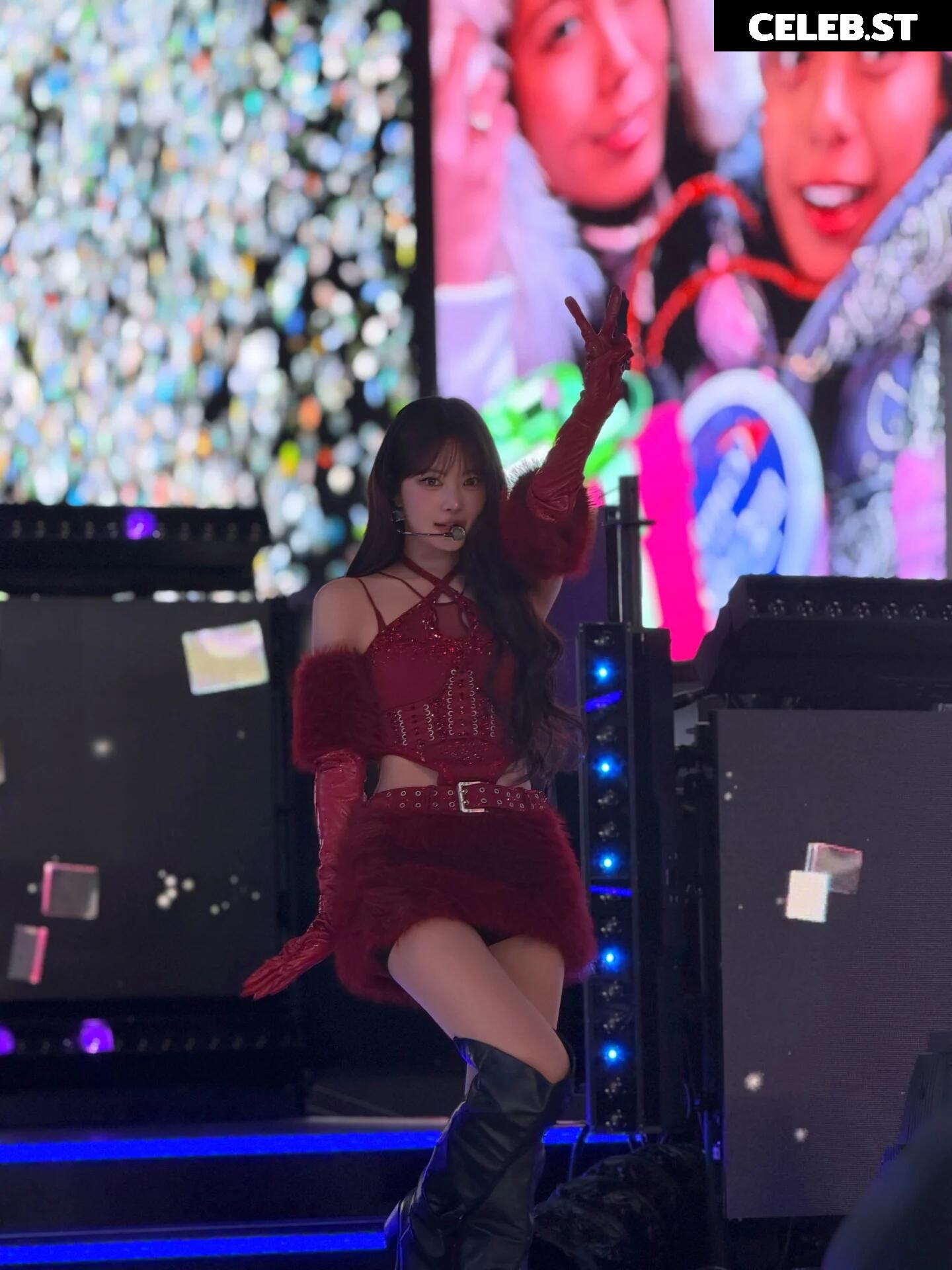Hong Eunchae 홍은채 | LESSERAFIM Image 23552924