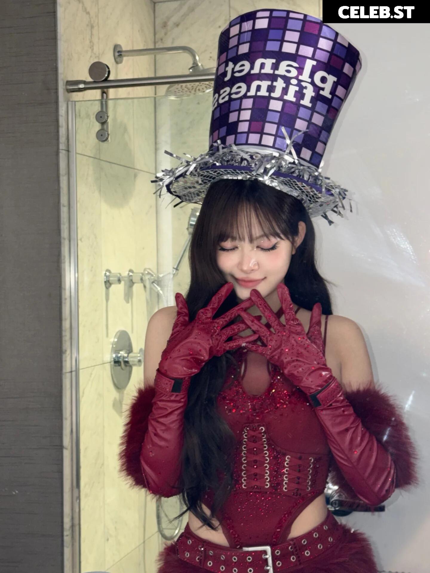Hong Eunchae 홍은채 | LESSERAFIM Image 23552928
