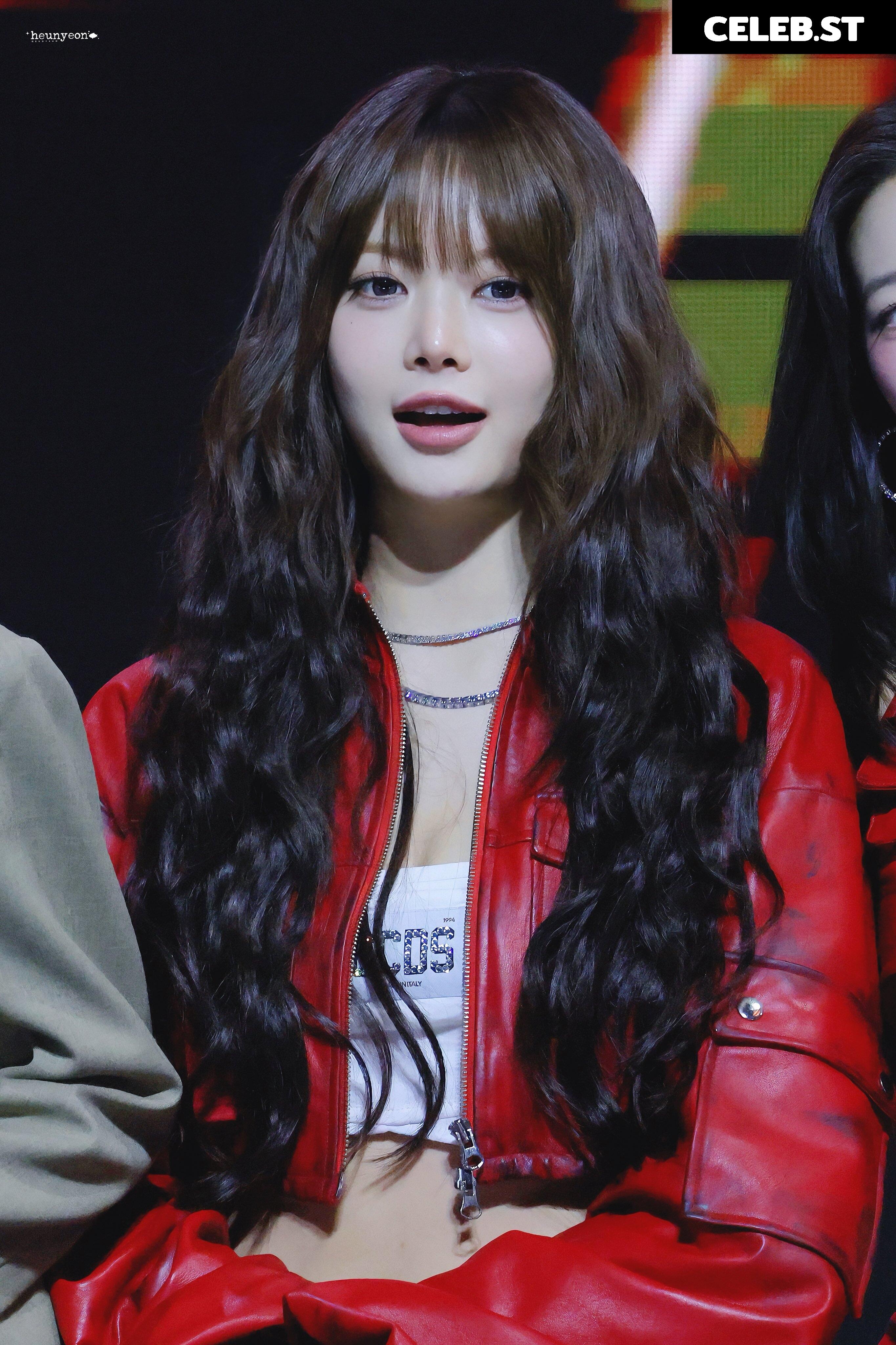 Hong Eunchae 홍은채 | LESSERAFIM Image 23552937