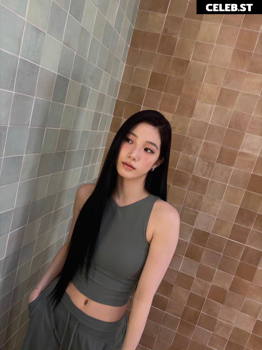 Kazuha Nakamura 中村 一葉 | LESSERAFIM Image 23552810
