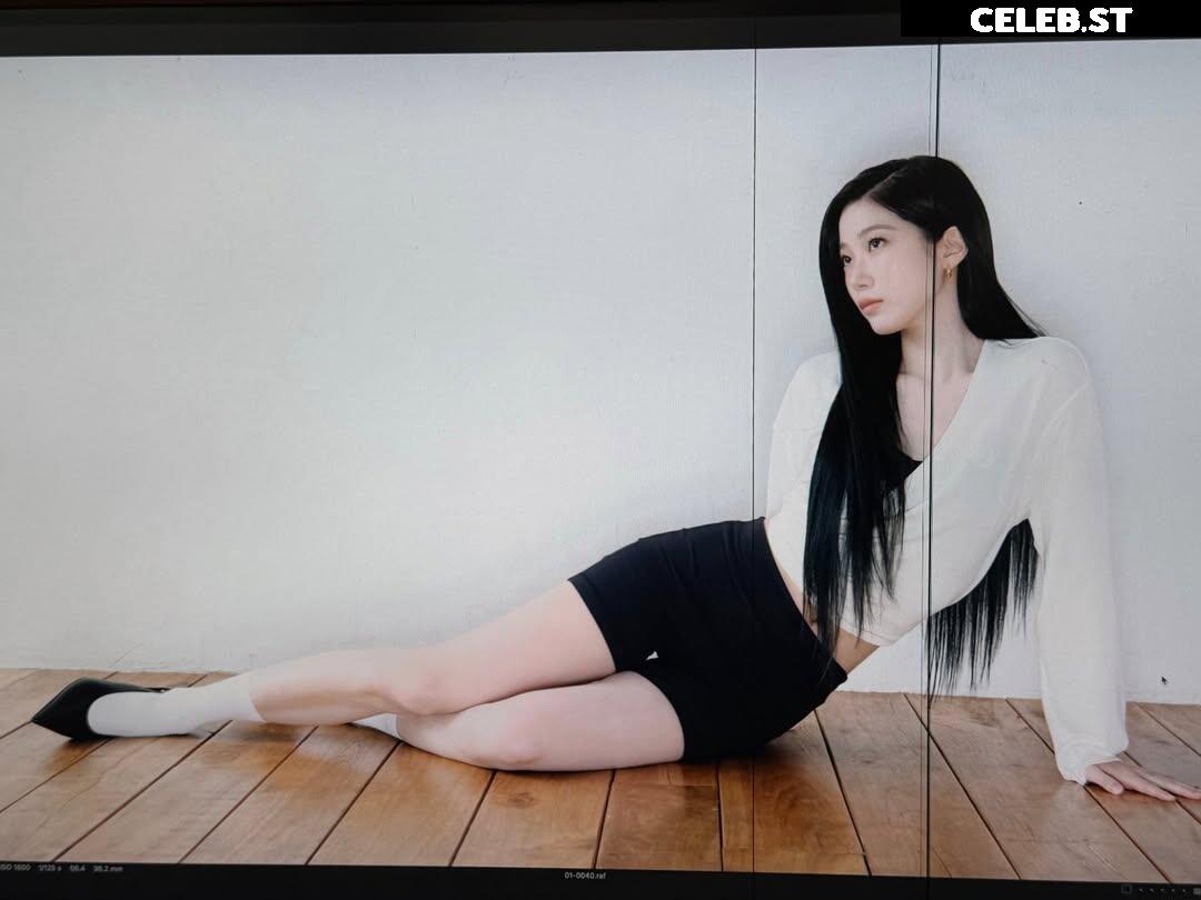 Kazuha Nakamura 中村 一葉 | LESSERAFIM Image 23552817
