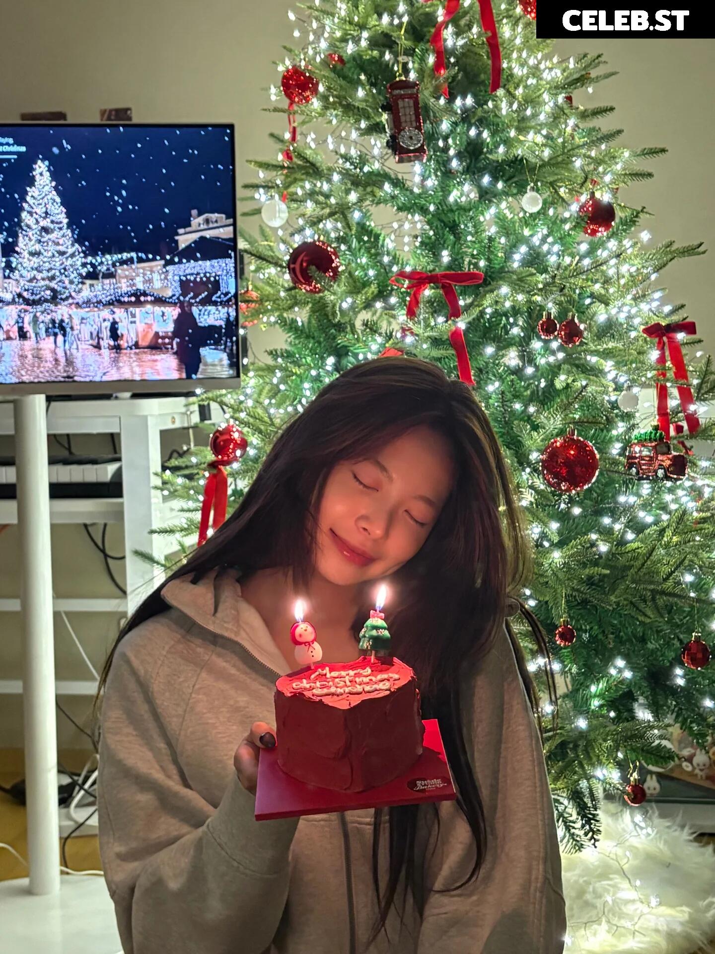 Hong Eunchae 홍은채 | LESSERAFIM Image 23552867