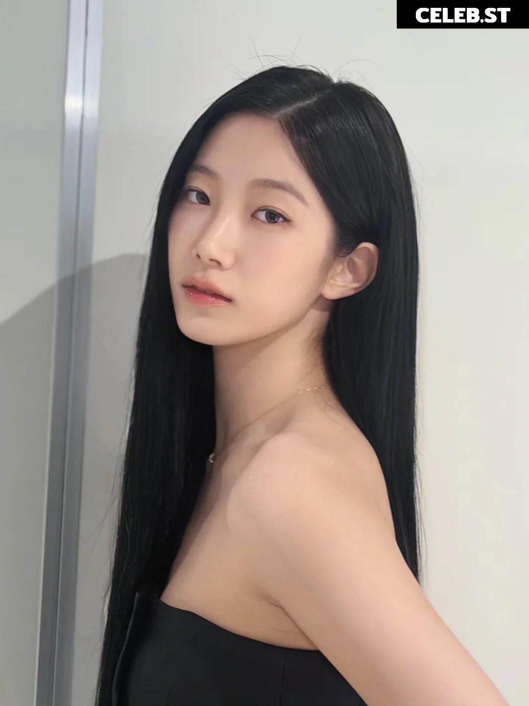 Kazuha Nakamura 中村 一葉 | LESSERAFIM Image 23552592