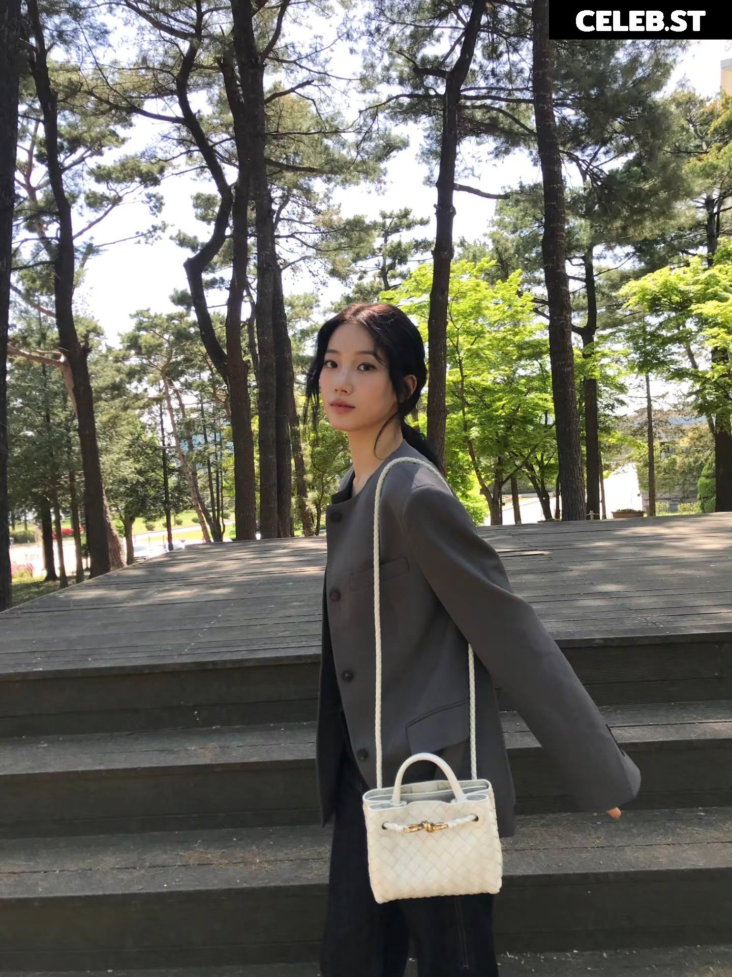 Kazuha Nakamura 中村 一葉 | LESSERAFIM Image 23552692